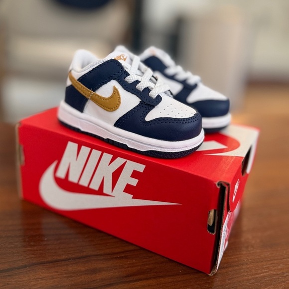 Nike Dunk Low Kids' Blue and Gold Sneakers 4C NWT - Picture 1 of 5